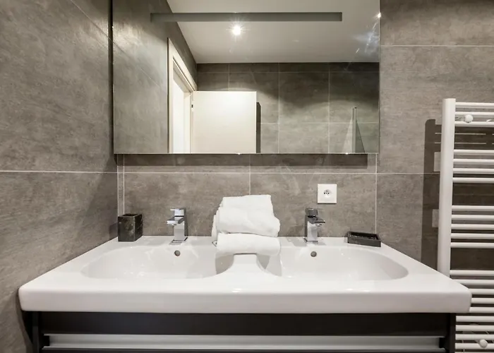 Apartment Chateau-5 By Interhome